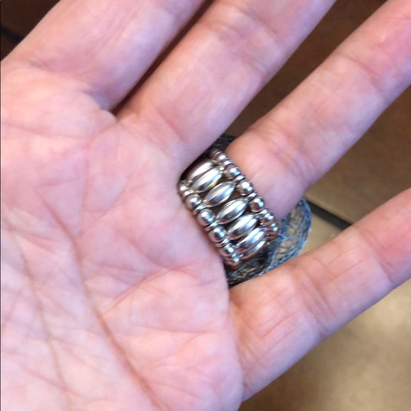 Stretchy dress up ring - Picture 2 of 2